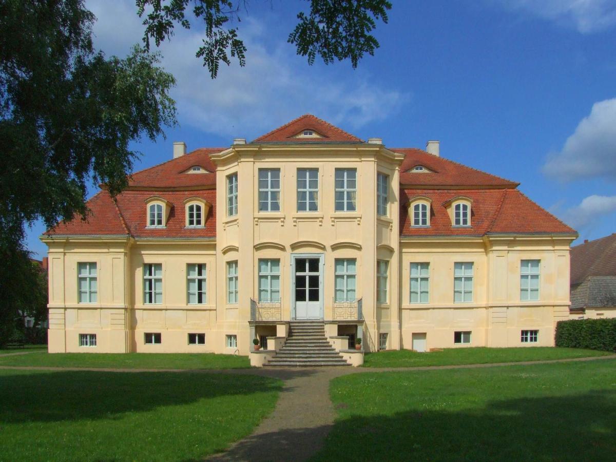 Gaestehaus Reckahn Der Rochow Akademie Exterior photo